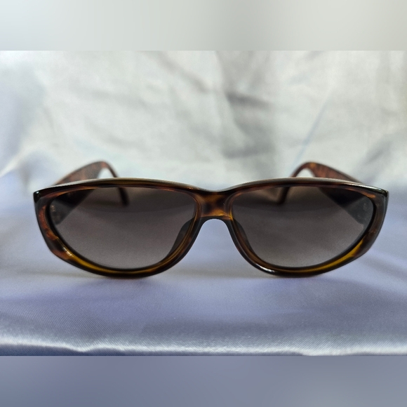 Christian Dior 2021A 11 Brown Tortoise Sunglasses - Picture 12 of 12